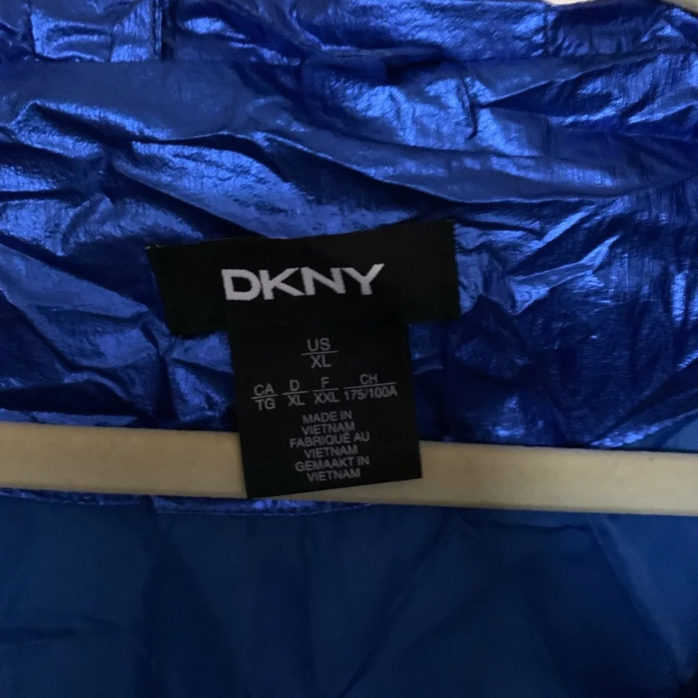 DKNY Windbreaker Half-Zip - Picture 3 of 6